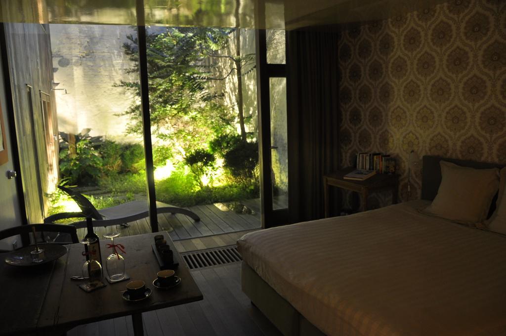Schopenhauer Bed & Breakfast Гент Стая снимка